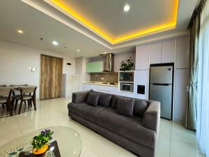 Apt Pejaten Park Residence 2BR Abalone With Wi-Fi & Pool by Damaresa