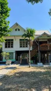 Baan Nara Homestay - Ban Laem Kluai
