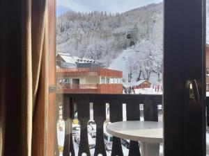 Studio cabine 4 pers 3* exposé Sud-Est avec balcon - FR-1-263-61