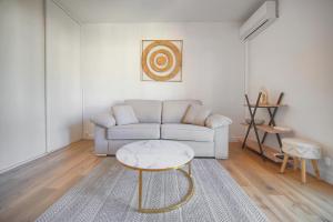 Lumineux studio LOGGIA, Alexandre III- proche CROISETTE A0B203