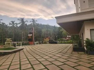 VV's Lakshmi Inn - Vadakkāncheri