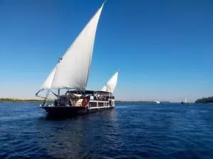 Saphir Dahabiya luxury sailing boat Nile cruise Every Saturday from Luxor 4 or 7 nights - El Bayâdîya