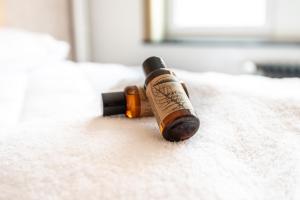 Nice and bright apartment with parking for 8