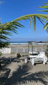 The beach house, Baroro