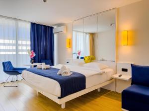 Orbi City Aparthotel with sea view