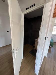 Maisons de vacances Maison 8 personnes 4 Chambres Doubles - Piscine : photos des chambres