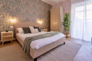 Amelie - Gem of Trastevere