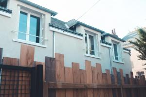 Maisons de vacances L-Unique- Maison de famille en Plein Centre-Ville : photos des chambres