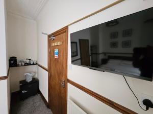 Rendezvous Bar & Rooms - ADULTS ONLY