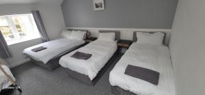 James Lyons The old main St