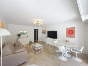 Home Riviera - 1 Bedroom Apartment Garden View Near Beach
