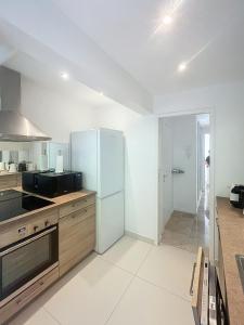 Home Riviera - 1 Bedroom Apartment Garden View Near Beach