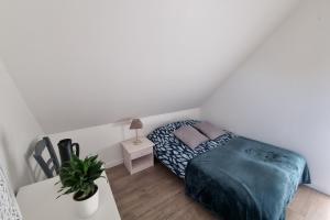Maisons de vacances Nice House With Terrace Garden In Amfreville : photos des chambres