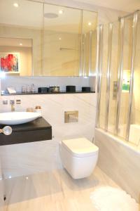 Elegant Designer Apartment by Chelsea Bridge & Battersea Power Station