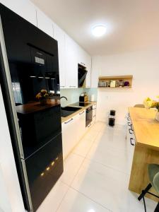 Modern apartment near Trogir center, free parking