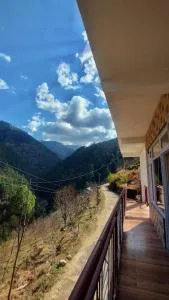 Himalayan Escape - Kumhārsain