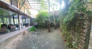 The Yacht Villa Near Colombo International Airport