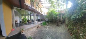 The Yacht Villa Near Colombo International Airport