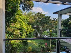 The Yacht Villa Near Colombo International Airport