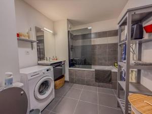 T3 dans Résidence avec Piscine , plage à pieds et proche commerces