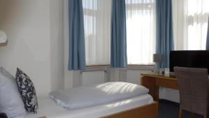 Single Room room in Hotel Bellevue