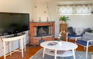 Nice Home In Borgholm With Sauna