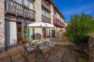 Two Bedroom Apartment with Terrace room in Violetta