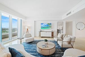 Ritz-Carlton Luxury Oceanfront 2BR on 16th Floor