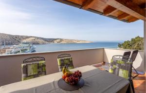 2 Bedroom Beautiful Apartment In Lopar 