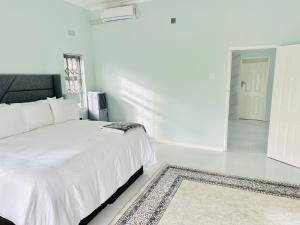 Kayezi House Tranquil Stay