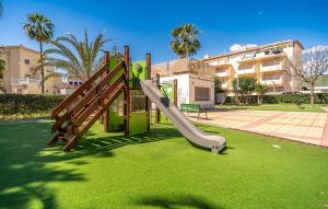 2 Bedroom Amazing Apartment In Torrox
