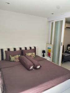 Sea View & Pool Apartment