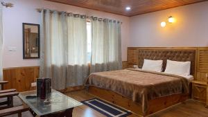 Aviyato Trimurti B&B