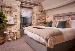 Suite room in The Lion Inn