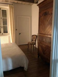 Immeuble historique au pied du Château de Jonzac