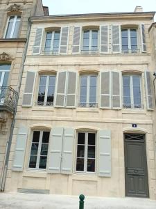 Immeuble historique au pied du Château de Jonzac