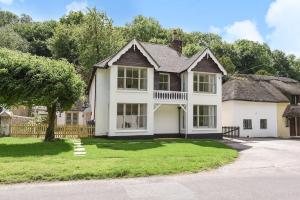 Luxury Large Five Bedroom Family House Sleeps 10