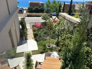 Villa Elodie, Green Coast, Palase