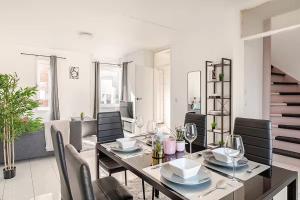 Loopafstand van Lokale Winkels en Zeedijk! - Prachtig Vakantiehuis!