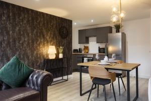 Homey 1 Bedroom Duplex in Conditioning House