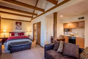 Romantic Cabin in Magical Surroundings near Mount Vernon, Ohio - Pulaskiville