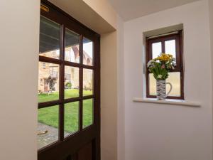 No 18 Riverside Walk Kingfisher