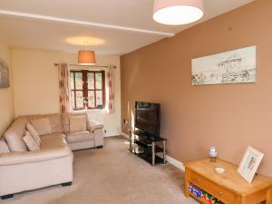 No 18 Riverside Walk Kingfisher