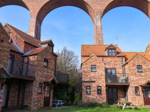 No 15 Riverside Walk Mallard