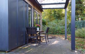 Nice Home In Heinkenszand With Wifi