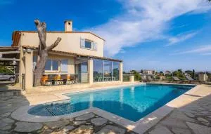 Lovely Home In Saint-Laurent-Du-Var - Saint-Laurent-du-Var