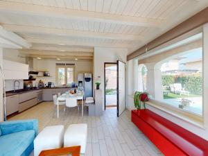 Villa Dolcevita by Bookinggardalake