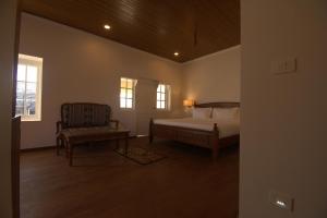 The Tredis Heritage by the Lake