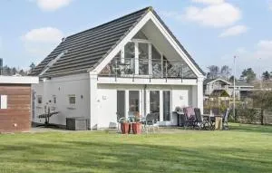 Stunning Home In Børkop With Sauna - Egeskov