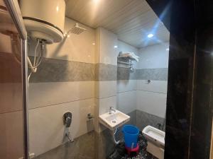 Hotel Aapno Shyam And Restaurant